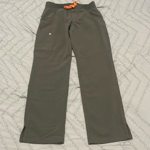 FIGS Kade cargo scrub pants in XS petite color Sea Moss